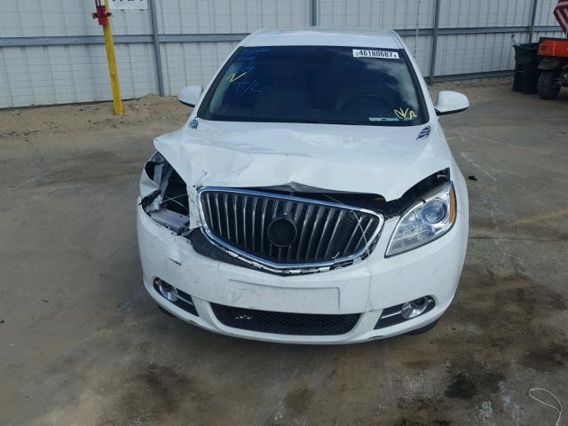 1G4PP5SK9D4166470 - 2013 BUICK VERANO WHITE photo 9