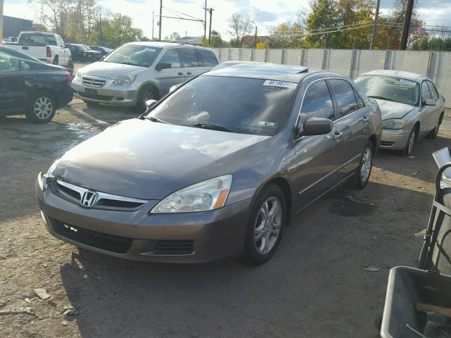 1HGCM56826A046171 - 2006 HONDA ACCORD EX GRAY photo 2