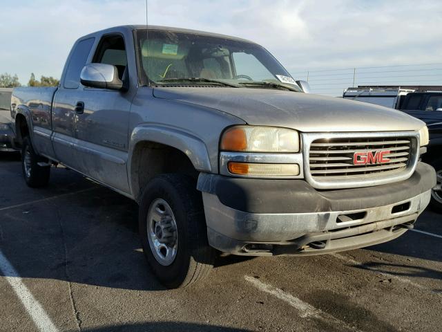 1GTHC29U92E302078 - 2002 GMC SIERRA GOLD photo 1