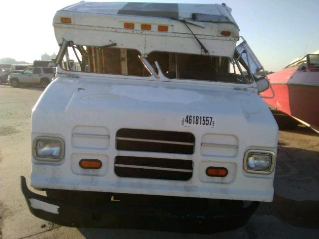 4UZAANCP75CV68965 - 2005 FREIGHTLINER CHASSIS M WHITE photo 7