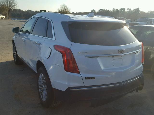 1GYKNBRS7HZ200398 - 2017 CADILLAC XT5 LUXURY WHITE photo 3