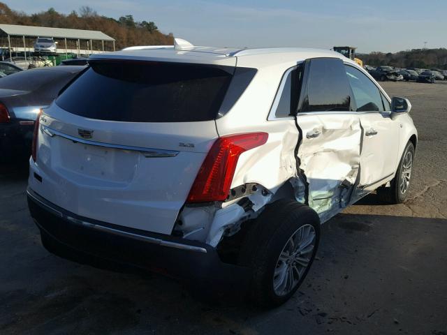 1GYKNBRS7HZ200398 - 2017 CADILLAC XT5 LUXURY WHITE photo 4