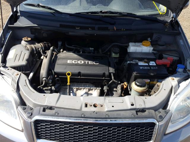 KL1TD66E39B653213 - 2009 CHEVROLET AVEO LS GRAY photo 7