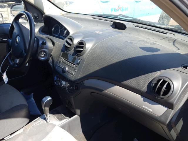 KL1TD66E39B653213 - 2009 CHEVROLET AVEO LS GRAY photo 9