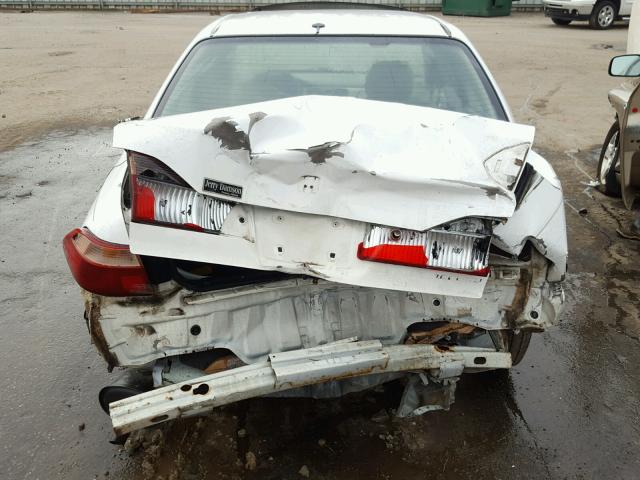 1HGCG165XYA070064 - 2000 HONDA ACCORD EX WHITE photo 9