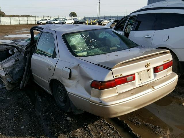 4T1BG22K7VU761487 - 1997 TOYOTA CAMRY TAN photo 3