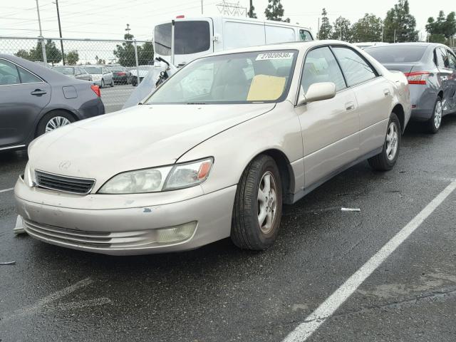 JT8BF28GXX0163347 - 1999 LEXUS ES 300 GOLD photo 2