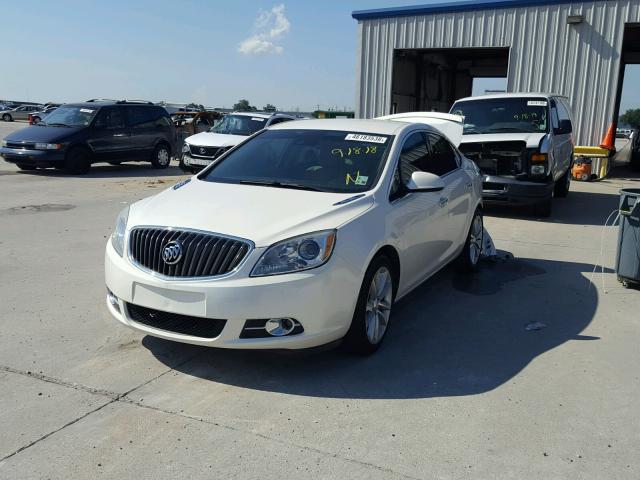 1G4PR5SK1E4111748 - 2014 BUICK VERANO CON WHITE photo 2