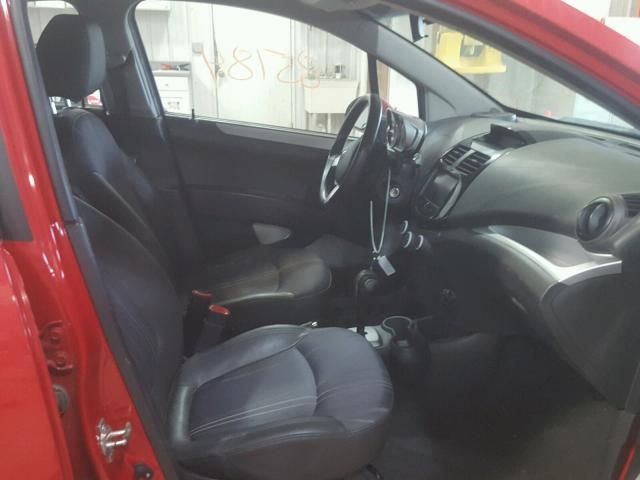 KL8CD6S95DC507411 - 2013 CHEVROLET SPARK 1LT Красный фото 5
