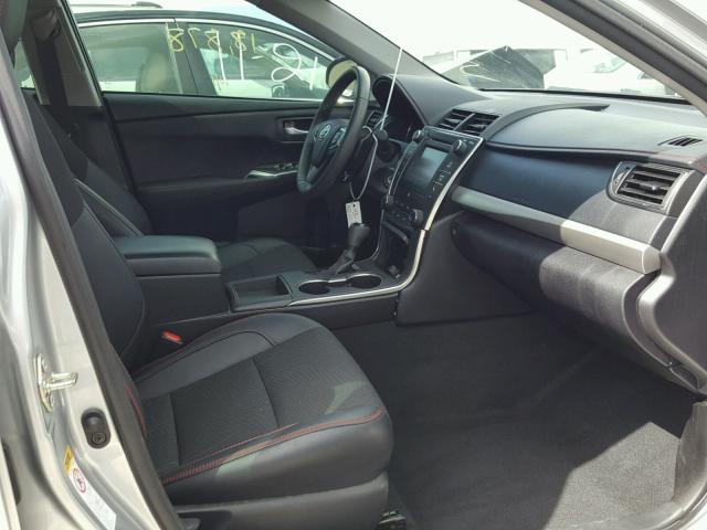 4T1BF1FKXHU635071 - 2017 TOYOTA CAMRY LE GRAY photo 5