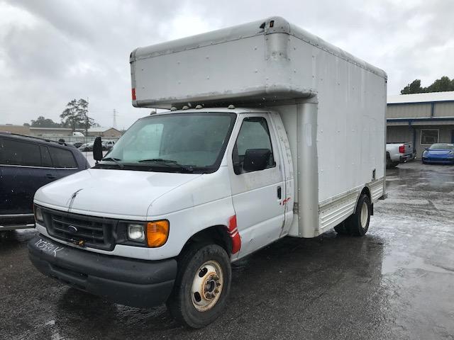 1FDXE45S37DB14266 - 2007 FORD ECONOLINE WHITE photo 2