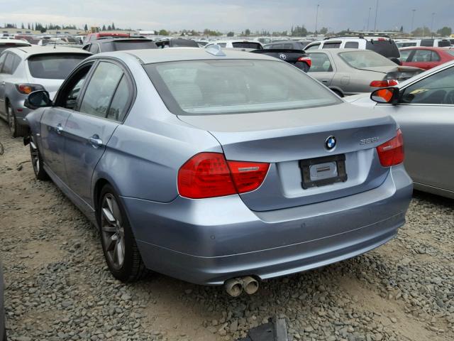 WBAPH77529NL83700 - 2009 BMW 328 I BLUE photo 3