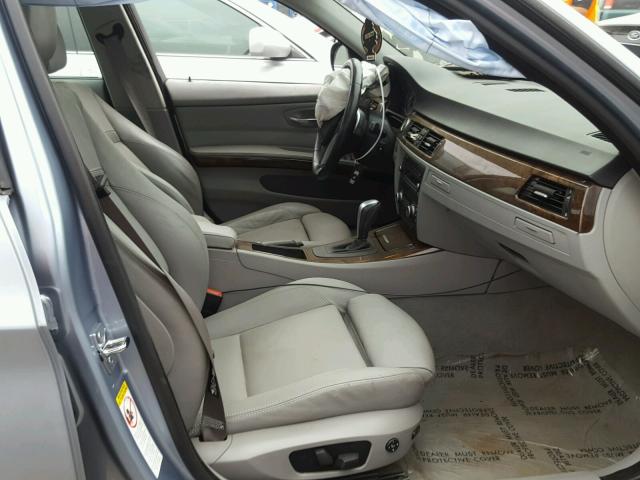 WBAPH77529NL83700 - 2009 BMW 328 I BLUE photo 5