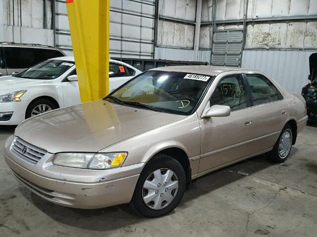 JT2BG22K2X0325668 - 1999 TOYOTA CAMRY LE BEIGE photo 2