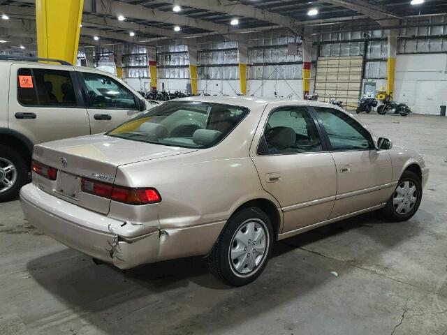 JT2BG22K2X0325668 - 1999 TOYOTA CAMRY LE BEIGE photo 4