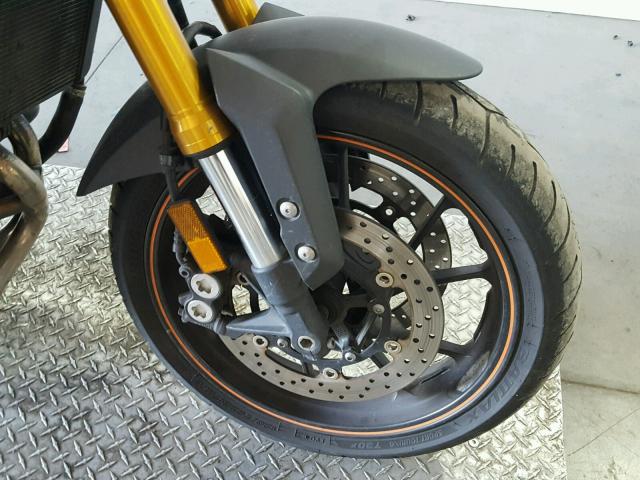 JYARN33Y8EA000482 - 2014 YAMAHA FZ09 C ORANGE photo 10