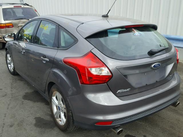 1FADP3K25EL111989 - 2014 FORD FOCUS SE GRAY photo 3