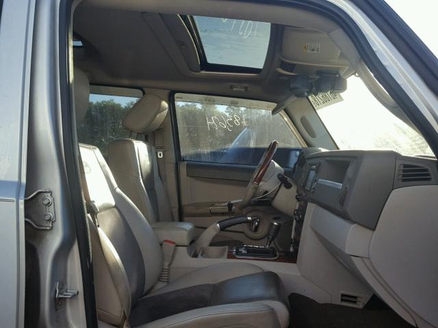 1J8HG68258C200415 - 2008 JEEP COMMANDER 银色 照片 5
