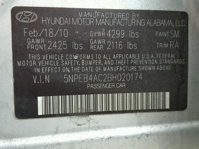 5NPEB4AC2BH020174 - 2011 HYUNDAI SONATA SILVER photo 10