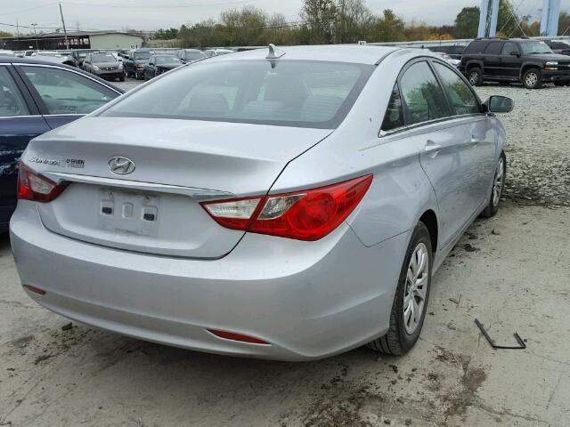 5NPEB4AC2BH020174 - 2011 HYUNDAI SONATA SILVER photo 4