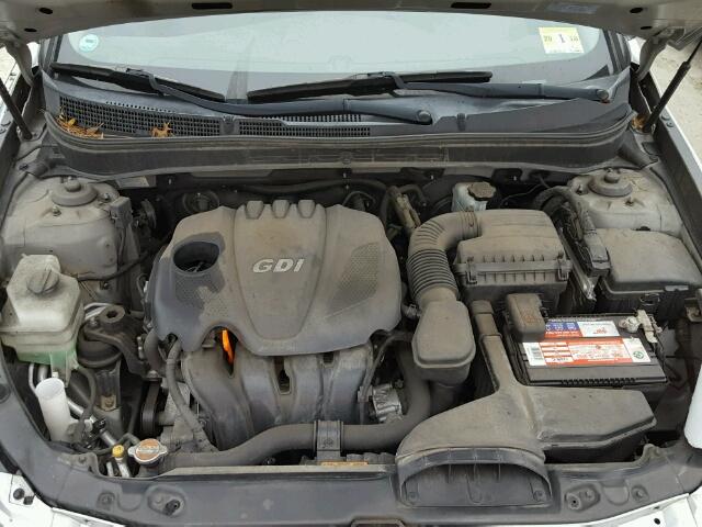 5NPEB4AC2BH020174 - 2011 HYUNDAI SONATA SILVER photo 7