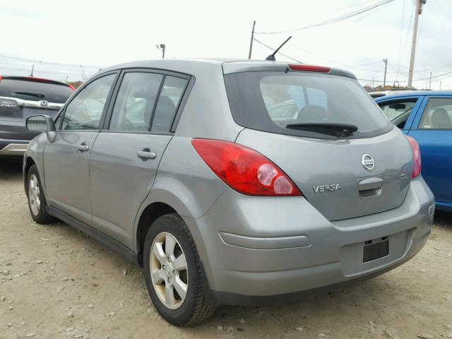 3N1BC13E77L442528 - 2007 NISSAN VERSA GRAY photo 3