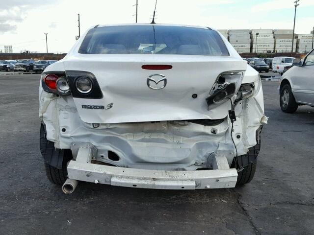 JM1BK324X61449984 - 2006 MAZDA 3 S WHITE photo 9