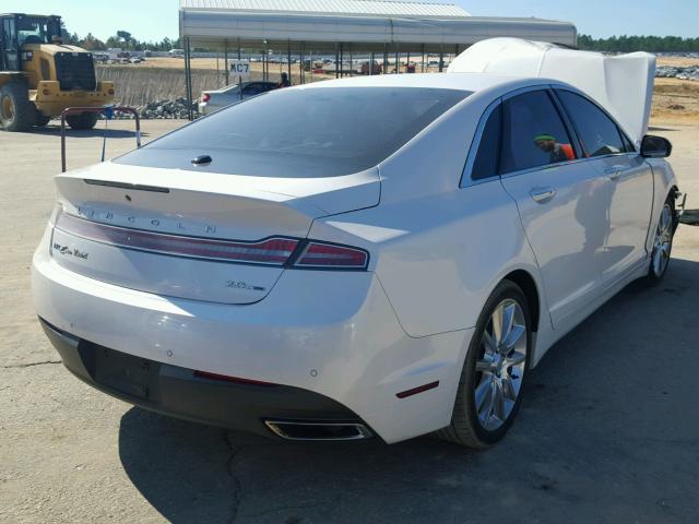 3LN6L2G99DR825294 - 2013 LINCOLN MKZ WHITE photo 4