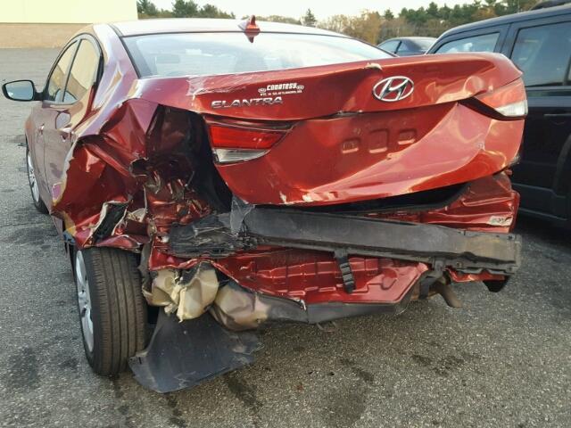 5NPDH4AE4GH697343 - 2016 HYUNDAI ELANTRA SE RED photo 9