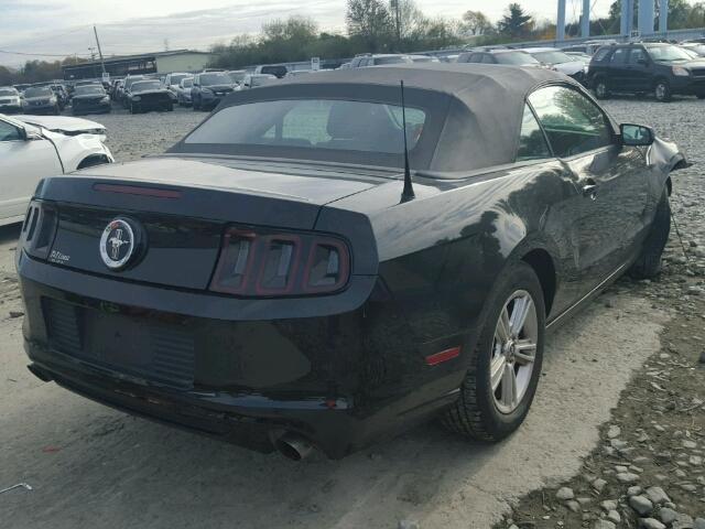 1ZVBP8EM9D5236960 - 2013 FORD MUSTANG BLACK photo 4