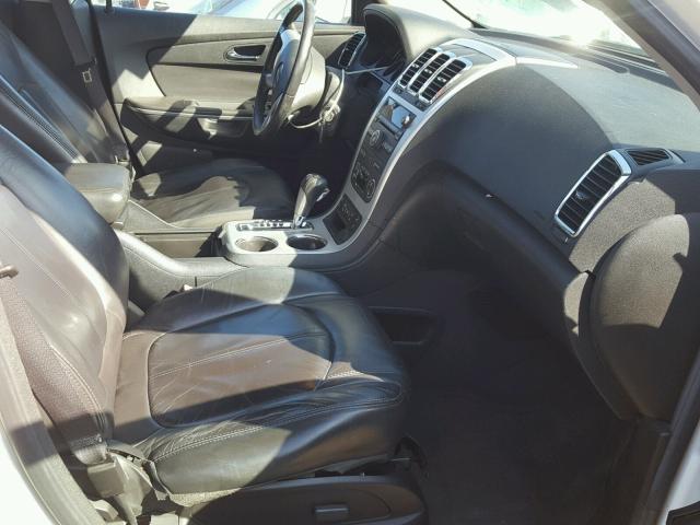 1GKLVMED8AJ134742 - 2010 GMC ACADIA SLT თეთრი ფოტო 5