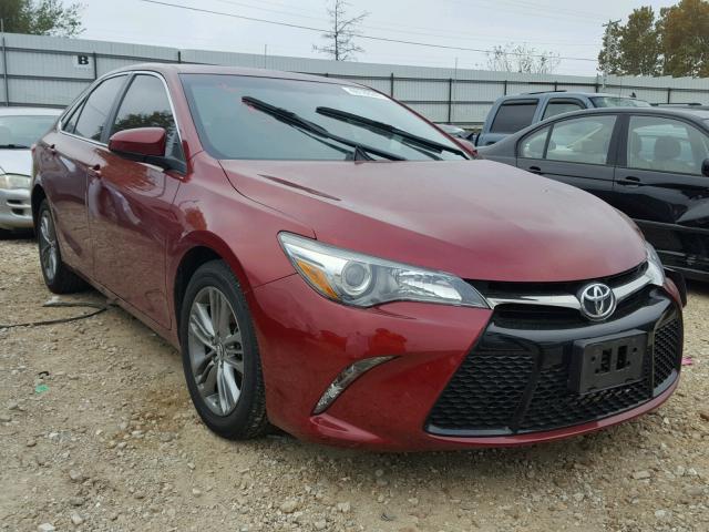 4T1BF1FK4FU913962 - 2015 TOYOTA CAMRY LE RED photo 1