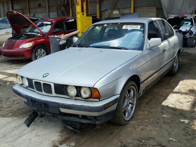 WBAHD2317LBF67127 - 1990 BMW 535 I AUTO SILVER photo 2