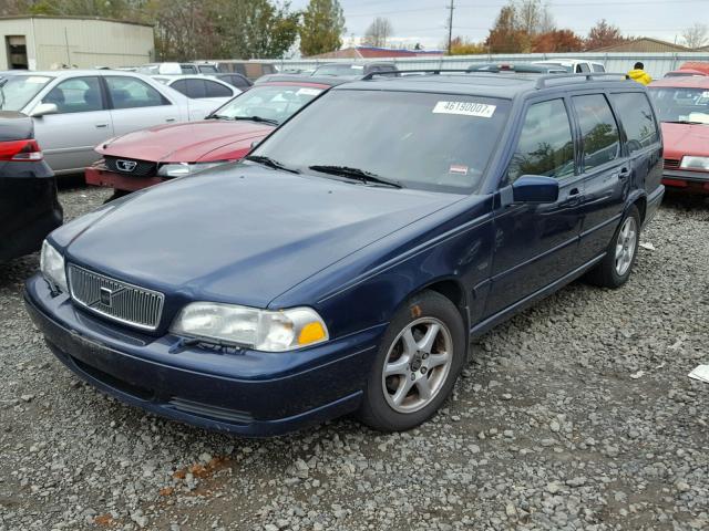 YV1LW5647W2362370 - 1998 VOLVO V70 GLT/AW BLUE photo 2