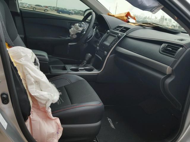 4T1BF1FK7HU282983 - 2017 TOYOTA CAMRY LE ვერცხლისფერი ფოტო 5