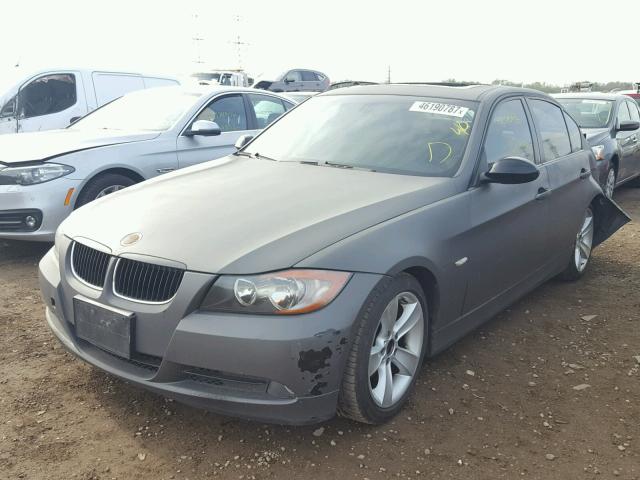 WBAVA37568NL58303 - 2008 BMW 328 GRAY photo 2