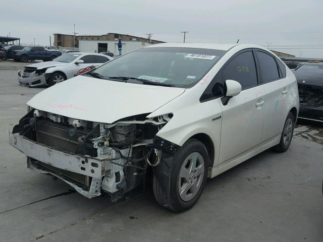 JTDKN3DU9B0302995 - 2011 TOYOTA PRIUS WHITE photo 2