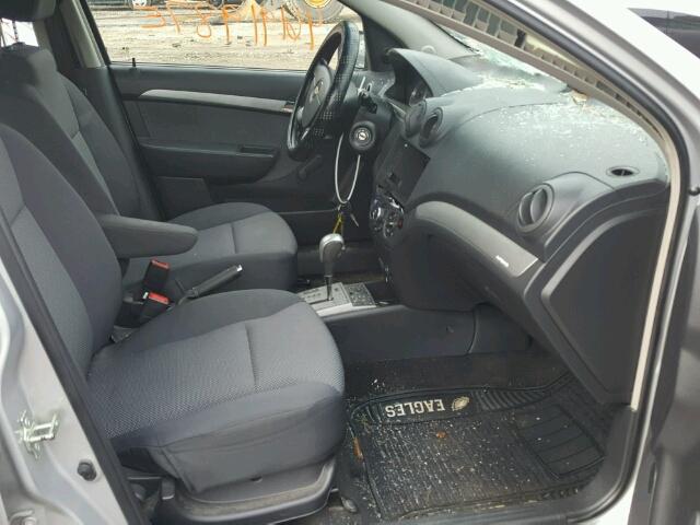 KL1TD5DE2AB124188 - 2010 CHEVROLET AVEO LS SILVER photo 5