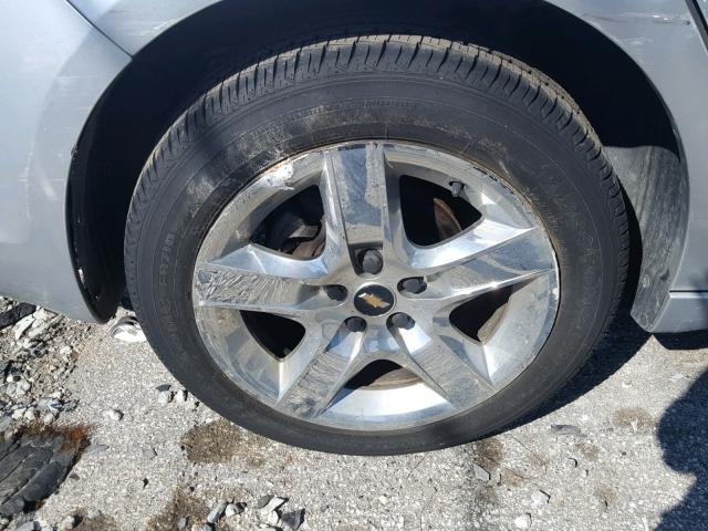 1G1ZC5EB9A4140069 - 2010 CHEVROLET MALIBU 1LT ნაცრისფერი ფოტო 9