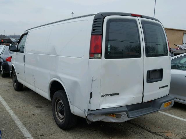 1GCGG25RX21129082 - 2002 CHEVROLET EXPRESS G2 WHITE photo 3