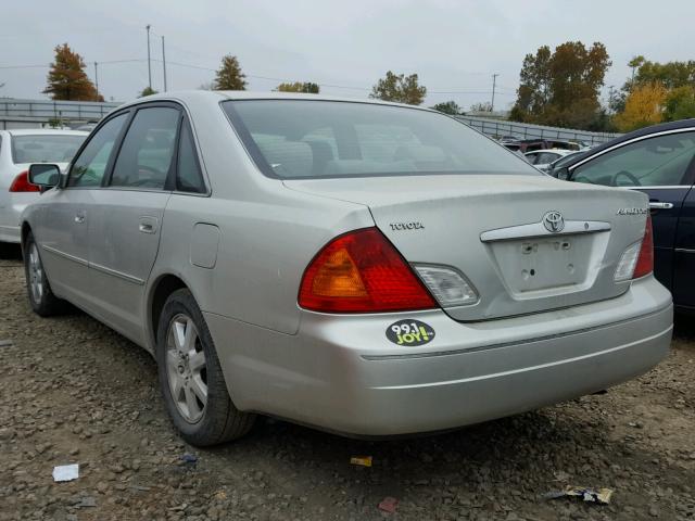 4T1BF28B2YU061357 - 2000 TOYOTA AVALON XL SILVER photo 3