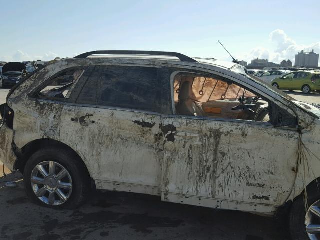 2LMDU68C67BJ31479 - 2007 LINCOLN MKX WHITE photo 9