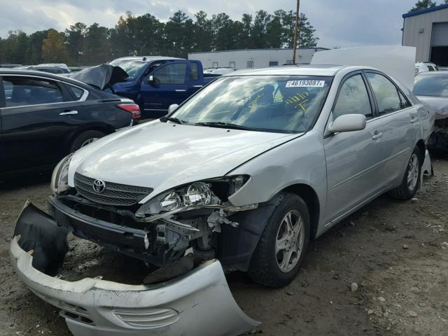 4T1BE32K42U549654 - 2002 TOYOTA CAMRY LE 银色 照片 2