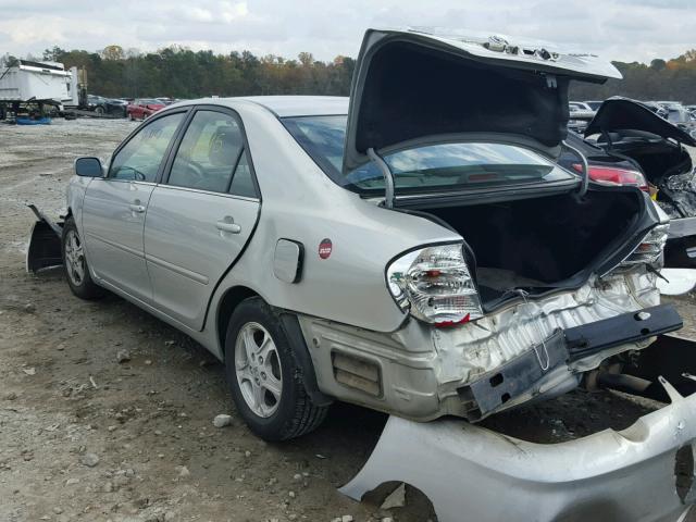4T1BE32K42U549654 - 2002 TOYOTA CAMRY LE 银色 照片 3