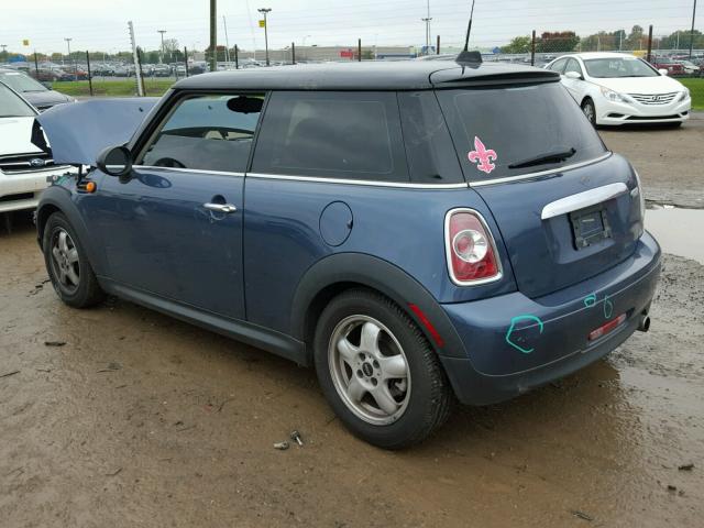 WMWSU3C52BT091325 - 2011 MINI COOPER BLUE photo 3