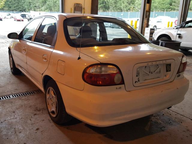 KNAFB121815042465 - 2001 KIA SEPHIA BAS WHITE photo 3