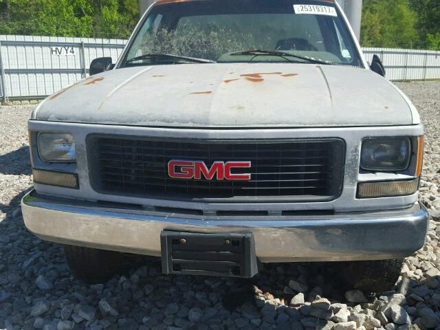 1GDGC24K0SE547591 - 1995 GMC SIERRA C25 WHITE photo 9