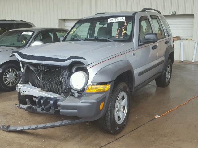 1J4GL48K97W501134 - 2007 JEEP LIBERTY SILVER photo 2