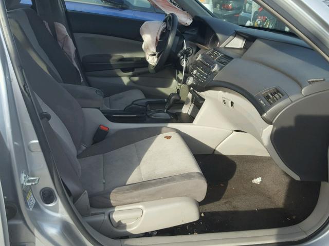 JHMCP26438C071202 - 2008 HONDA ACCORD LXP SILVER photo 5