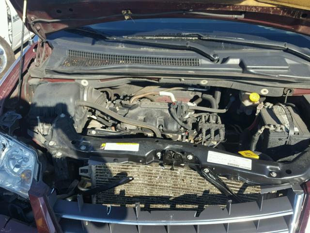 2A8HR54P68R679196 - 2008 CHRYSLER TOWN & COU RED photo 7